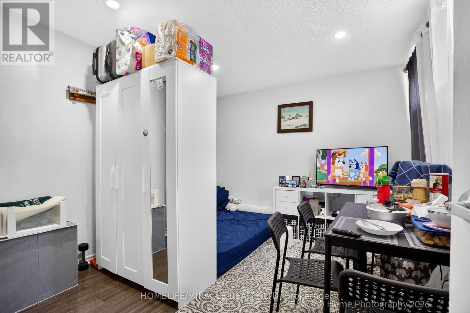 #165 74 SPRINGFAIR AVENUE - 14