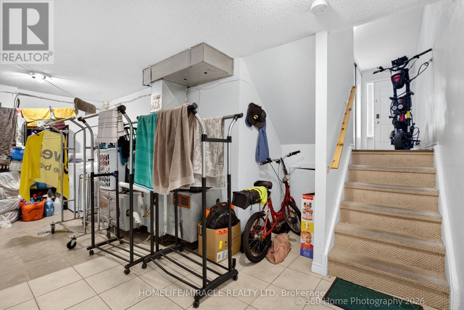 #165 74 SPRINGFAIR AVENUE - 22