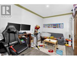 165 - 74 Springfair Avenue, Aurora, ON L4G3M2 Photo 18