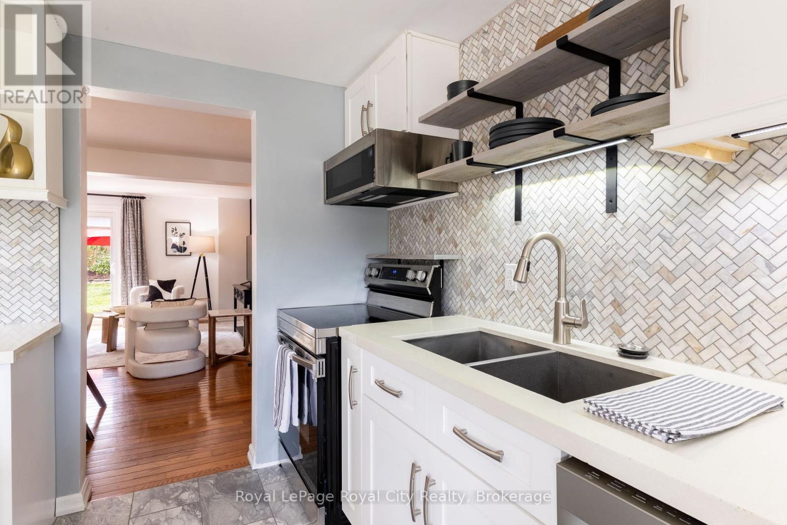 245 ELMIRA ROAD S - Image 14