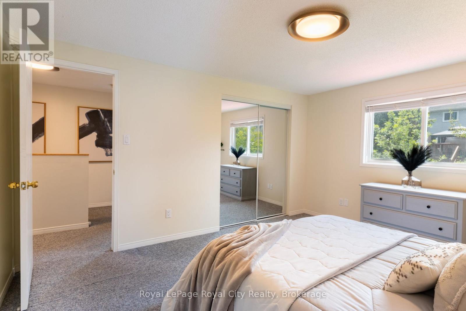 245 ELMIRA ROAD S - Image 17