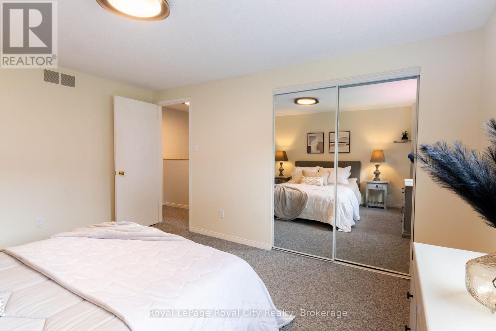 245 ELMIRA ROAD S - Image 19