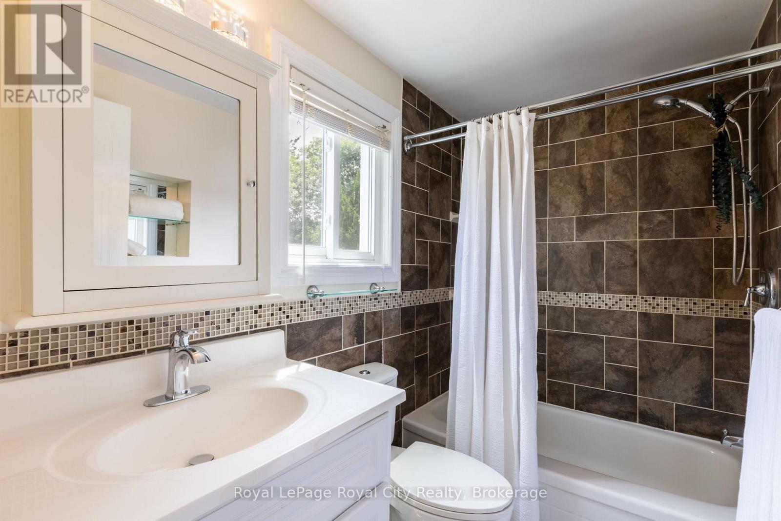 245 ELMIRA ROAD S - Image 20