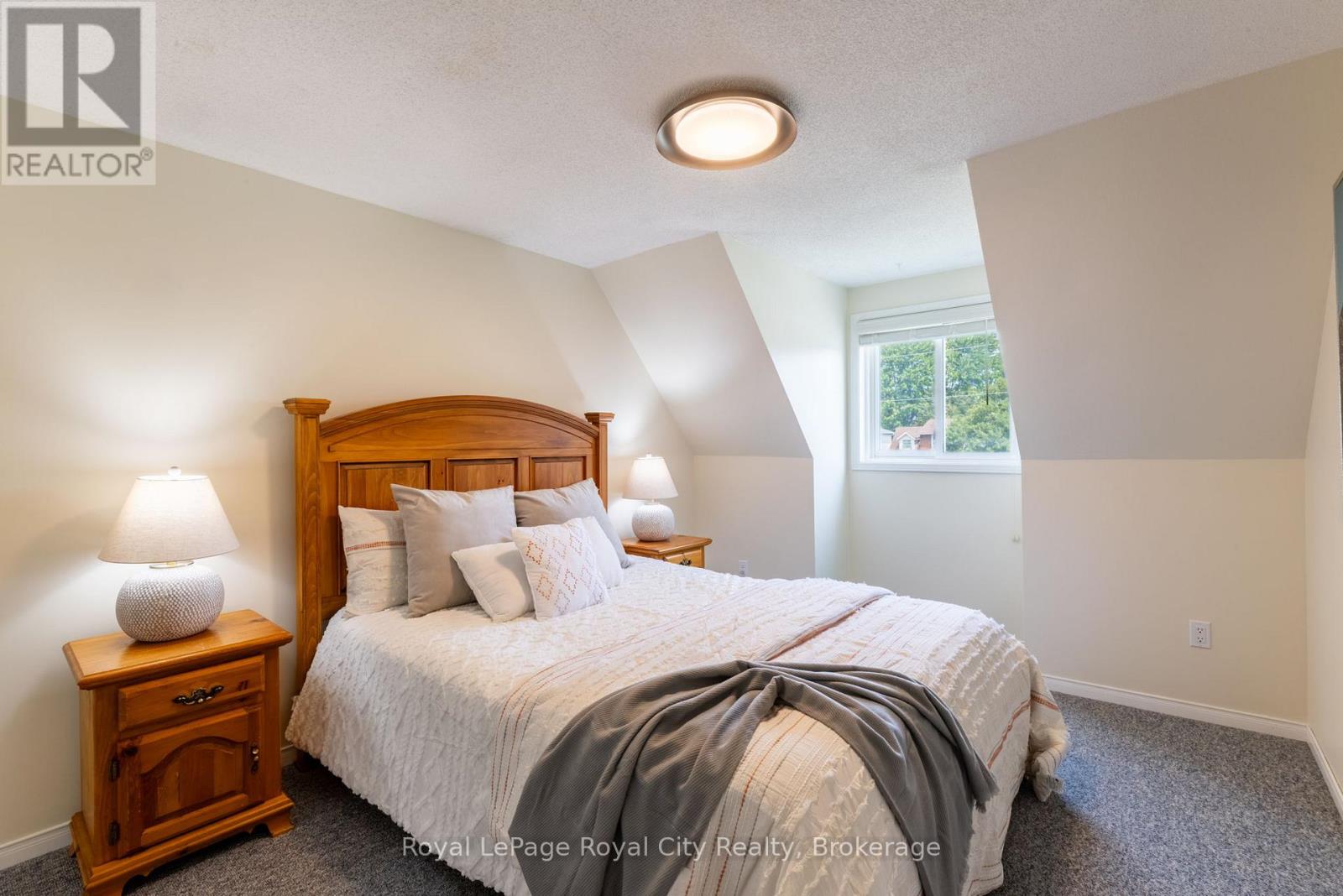 245 ELMIRA ROAD S - Image 23