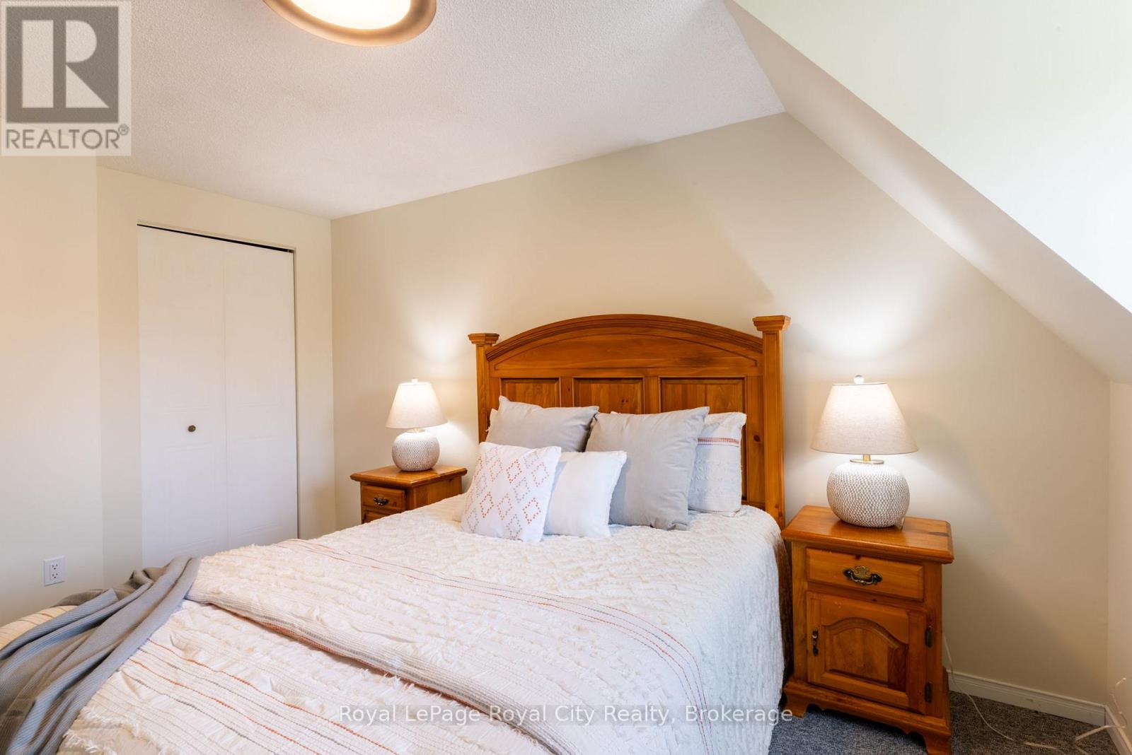 245 ELMIRA ROAD S - Image 24