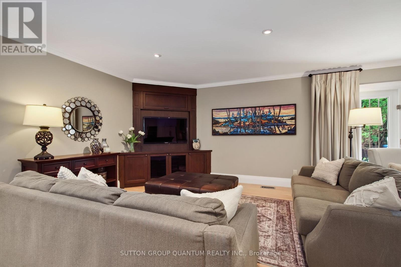 1391 QUEEN VICTORIA AVENUE - Image 19