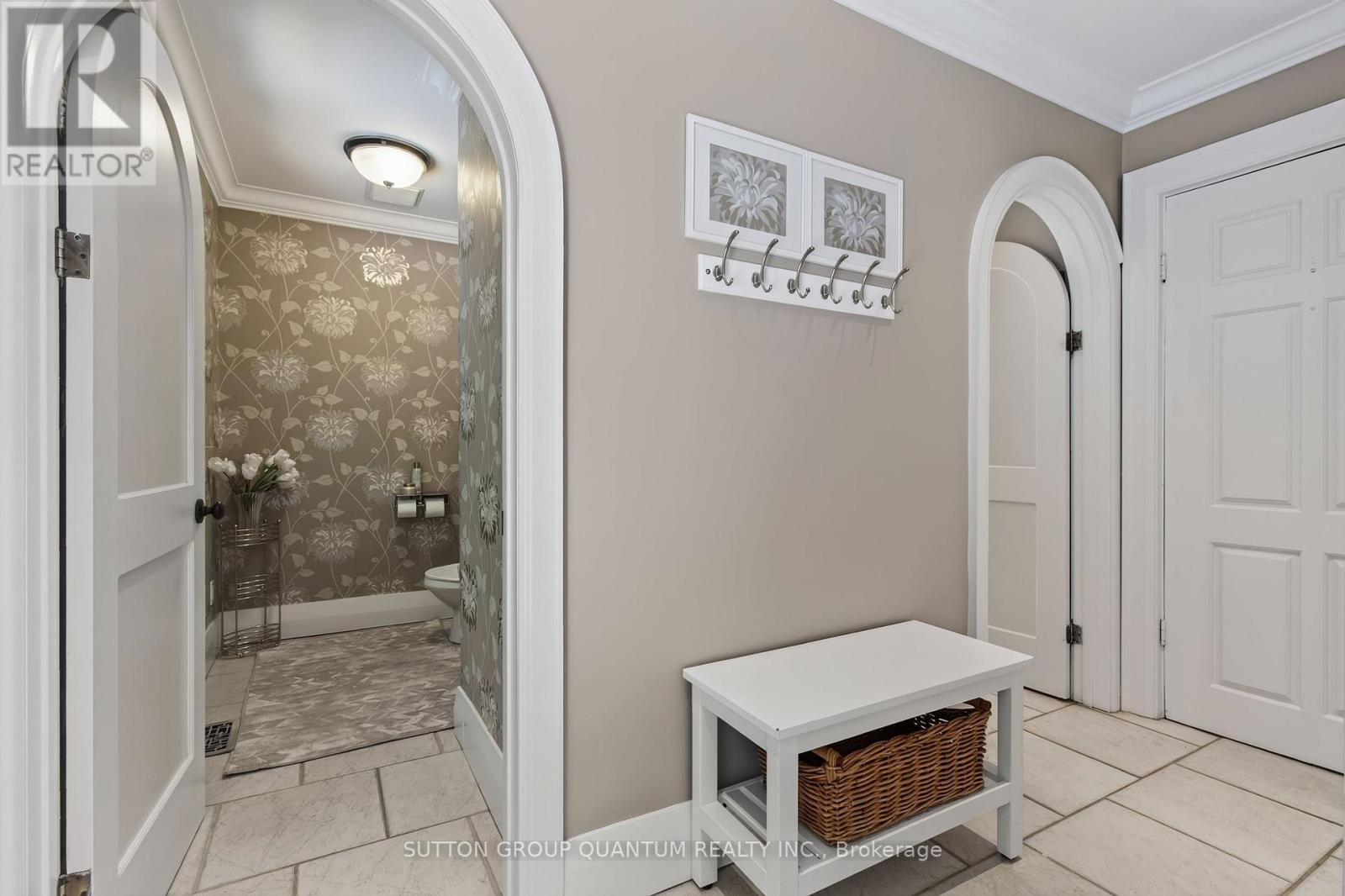 1391 QUEEN VICTORIA AVENUE - Image 23