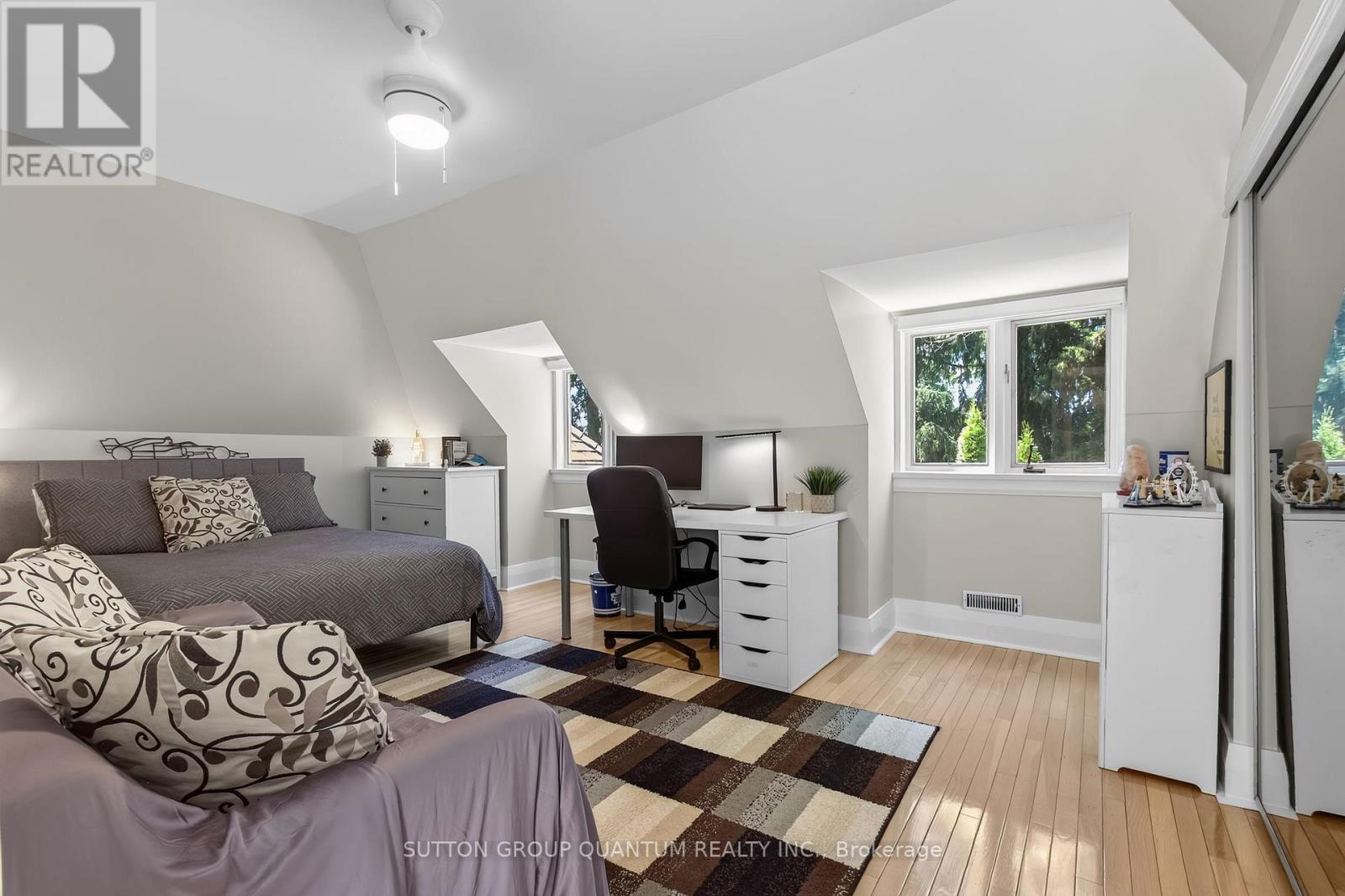 1391 QUEEN VICTORIA AVENUE - Image 34