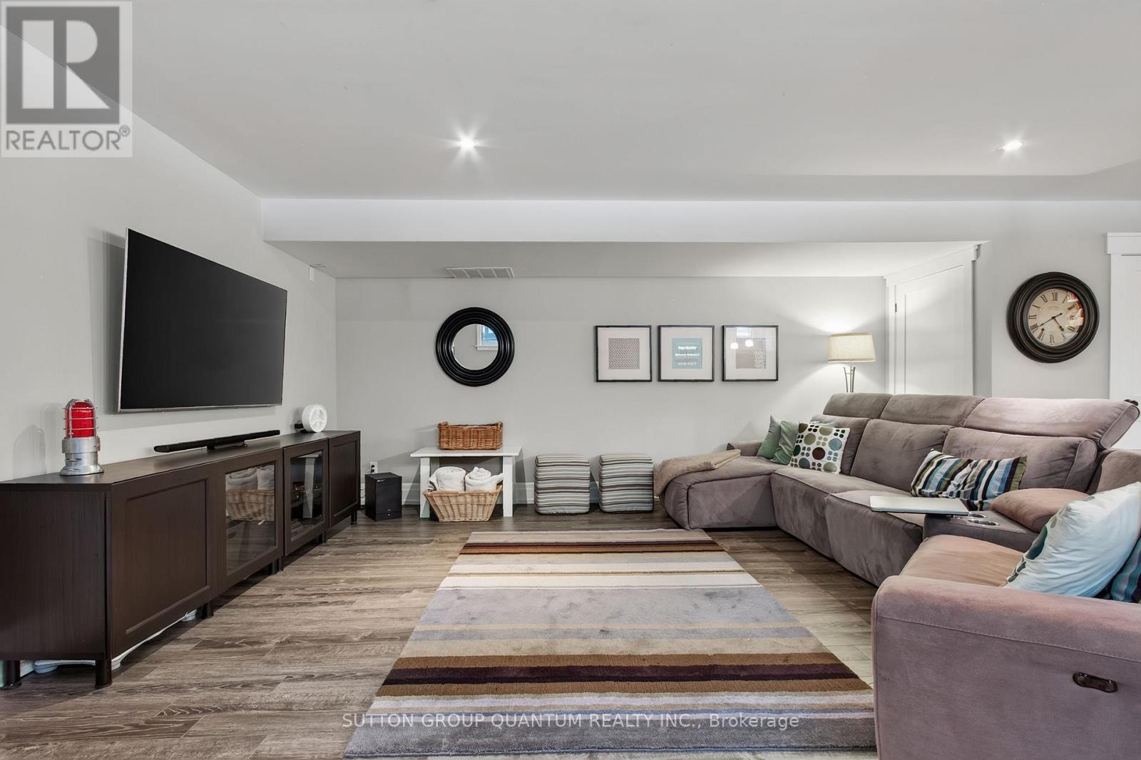 1391 QUEEN VICTORIA AVENUE - Image 37