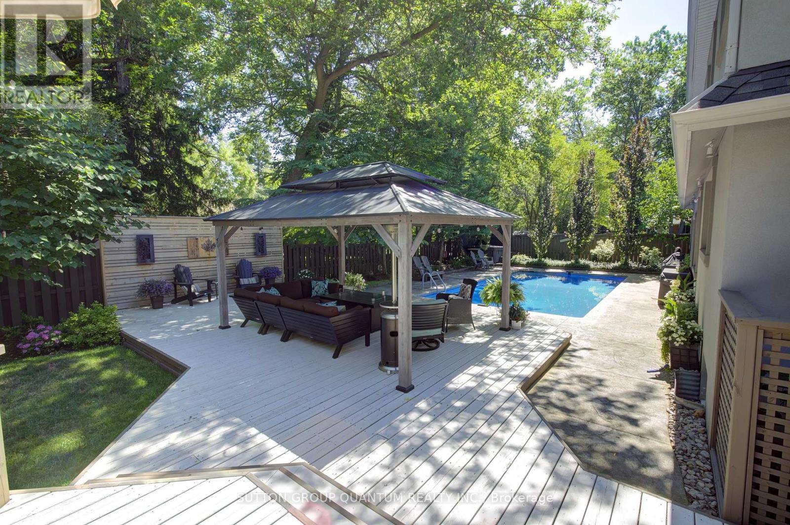 1391 QUEEN VICTORIA AVENUE - Image 44