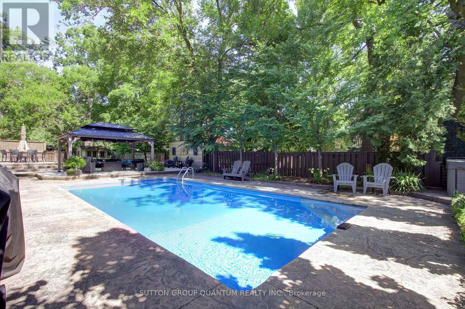 1391 QUEEN VICTORIA AVENUE - Image 47