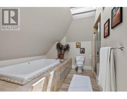 1391 Queen Victoria Avenue, Mississauga, ON L5H3H2 Photo 35