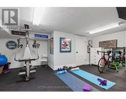 1391 Queen Victoria Avenue, Mississauga, ON L5H3H2 Photo 39