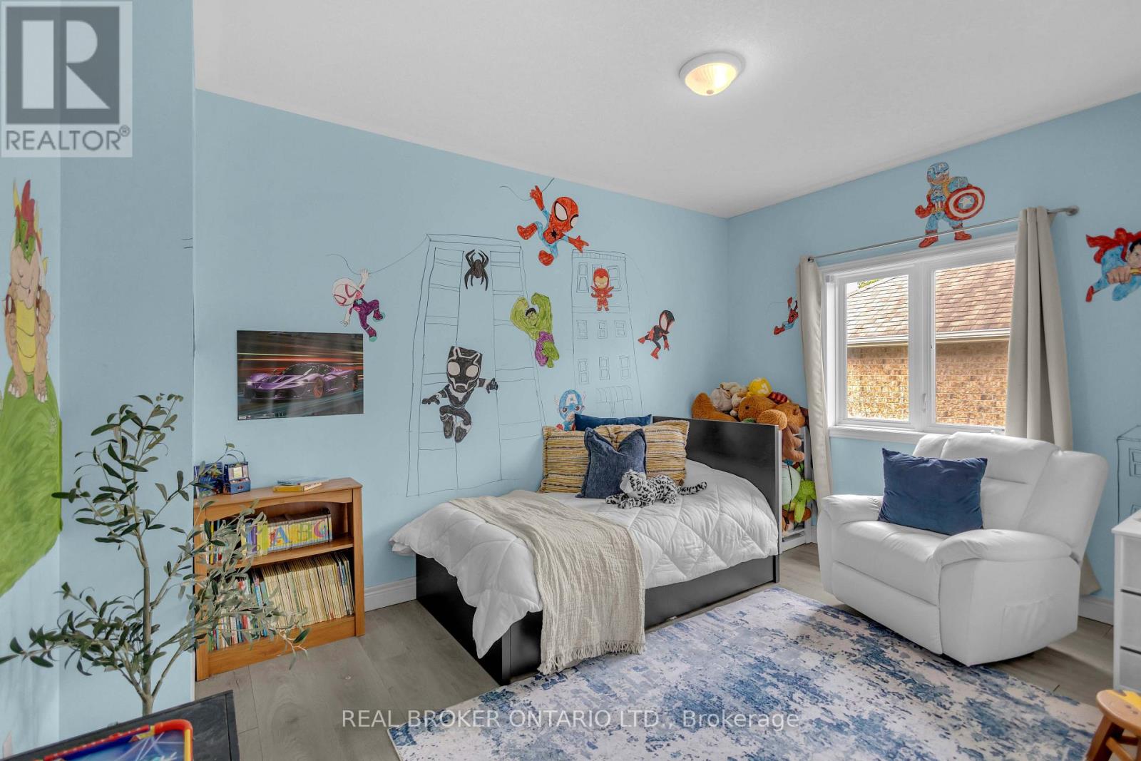 41 HARMER CRESCENT - Image 22