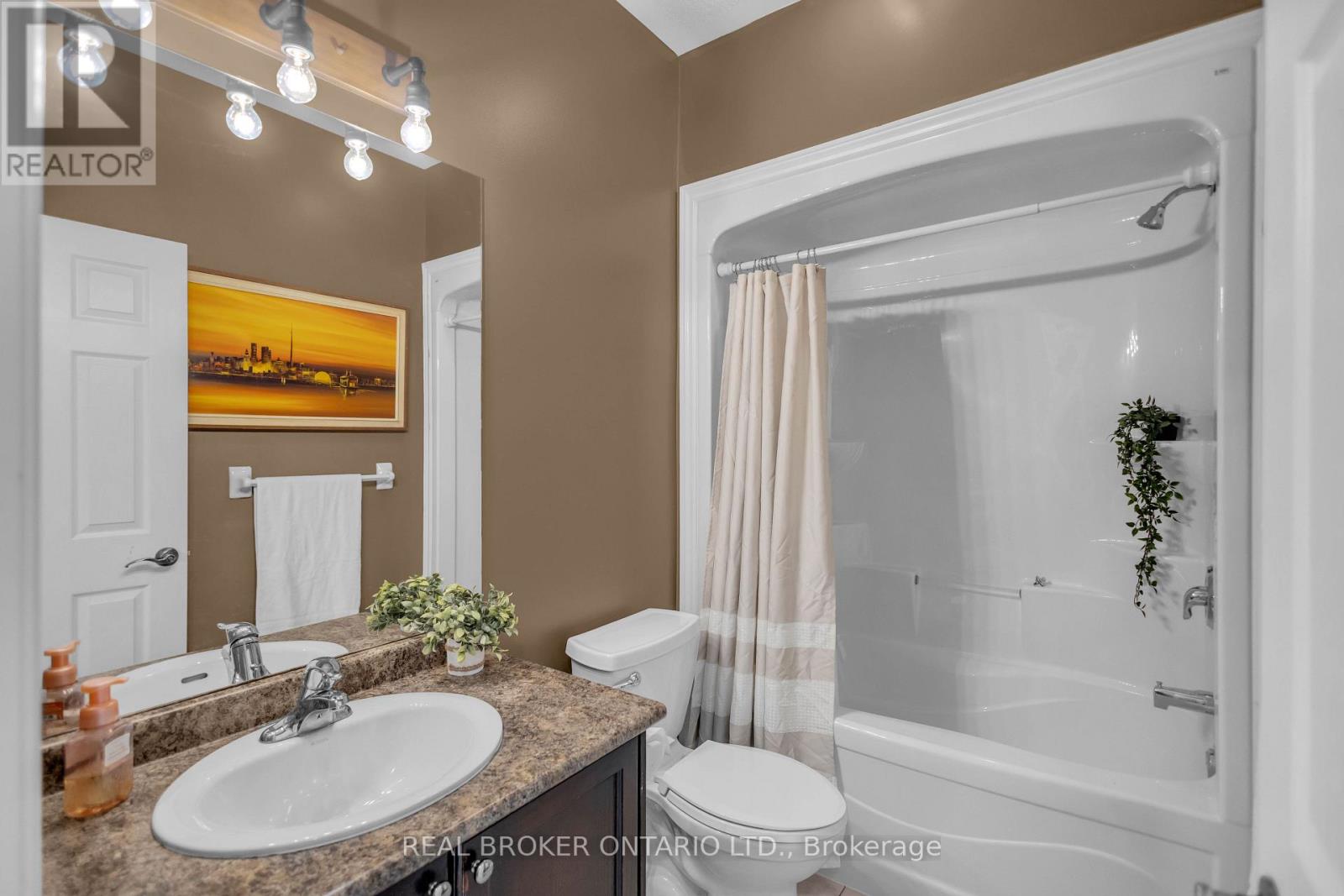 41 HARMER CRESCENT - Image 25