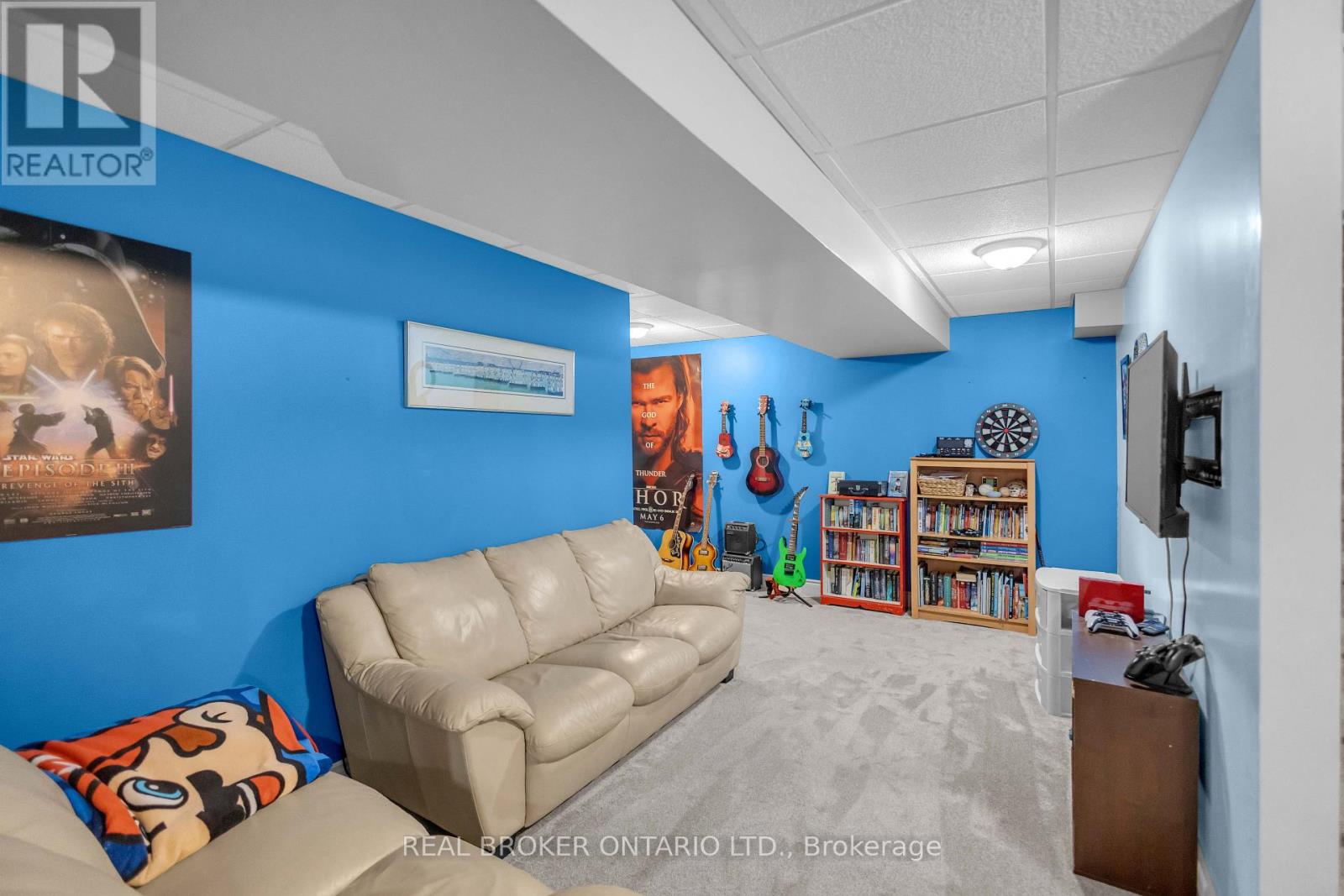 41 HARMER CRESCENT - Image 31