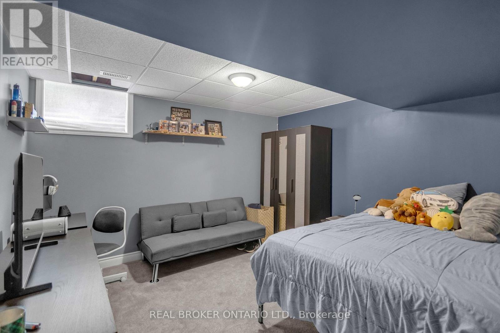 41 HARMER CRESCENT - Image 34
