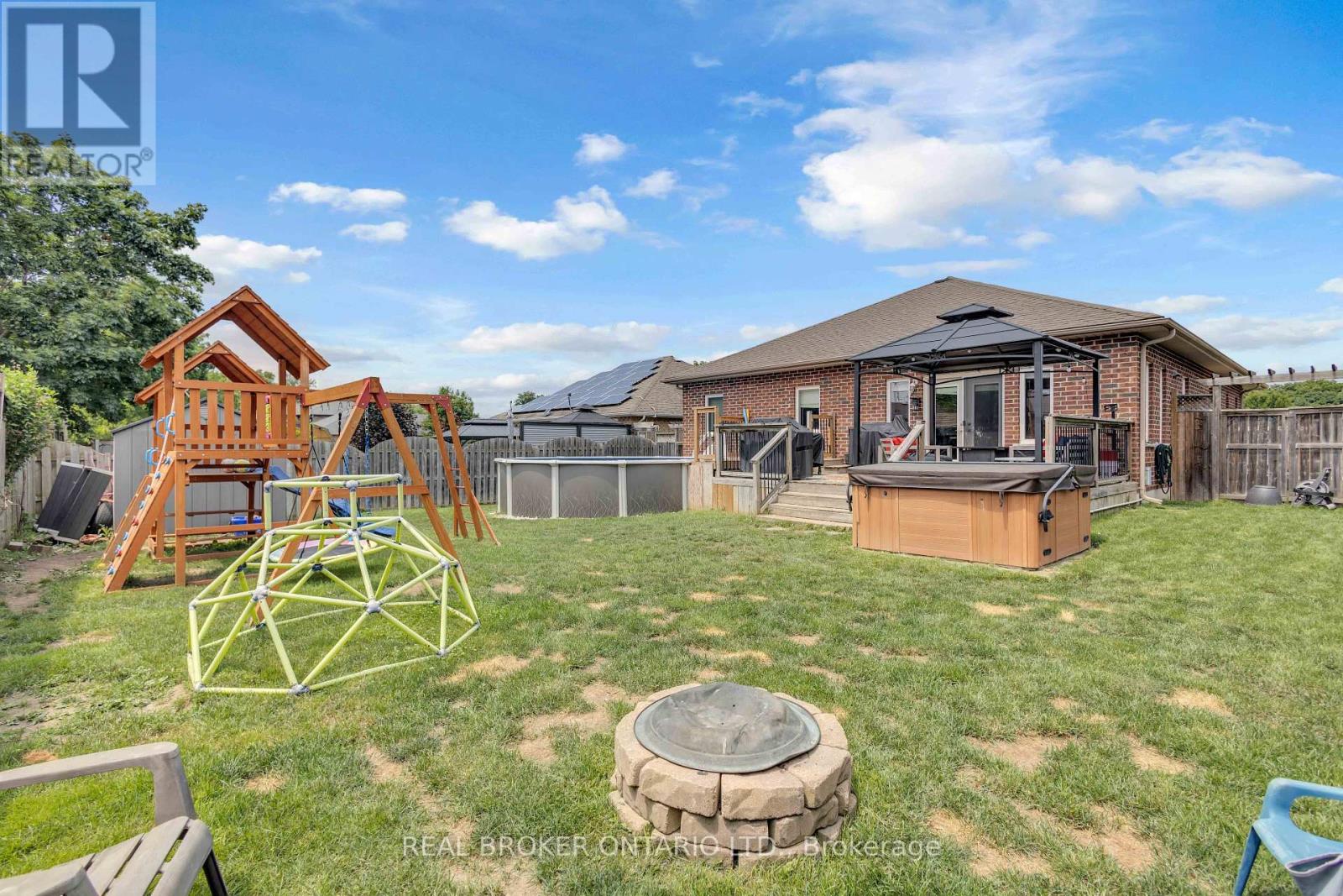 41 HARMER CRESCENT - Image 40