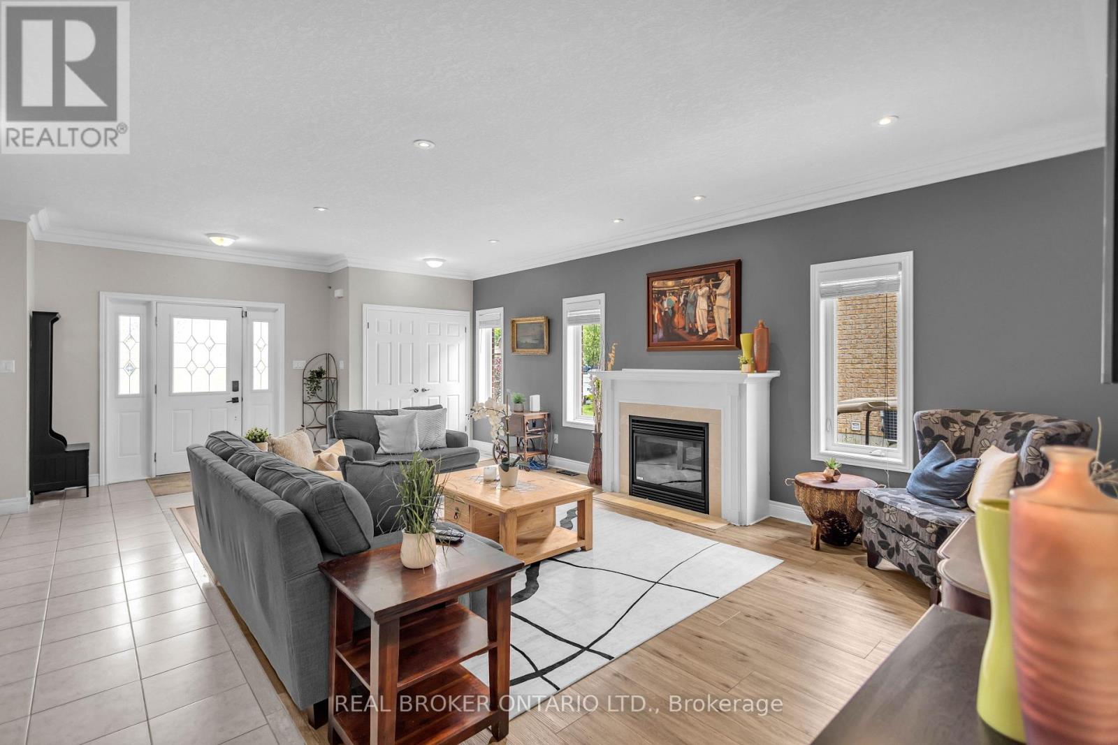 41 HARMER CRESCENT - Image 7