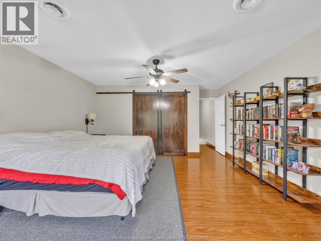 #18 345 Robson ROAD - 15