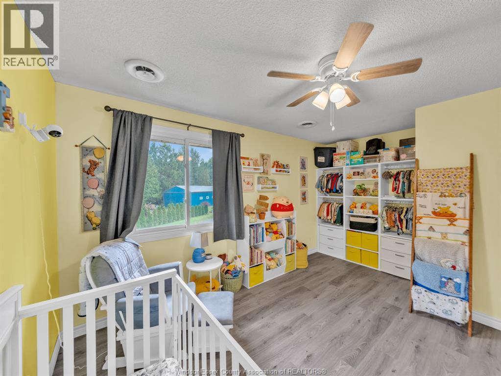 #18 345 Robson ROAD - 20