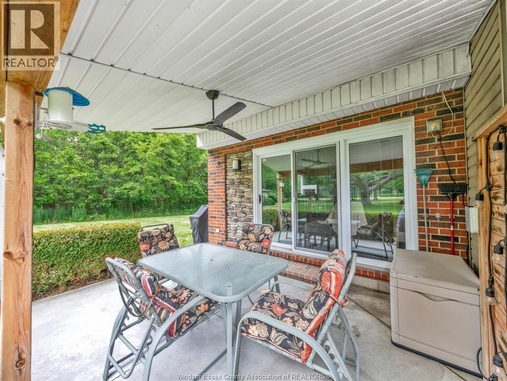 #18 345 Robson ROAD - 37