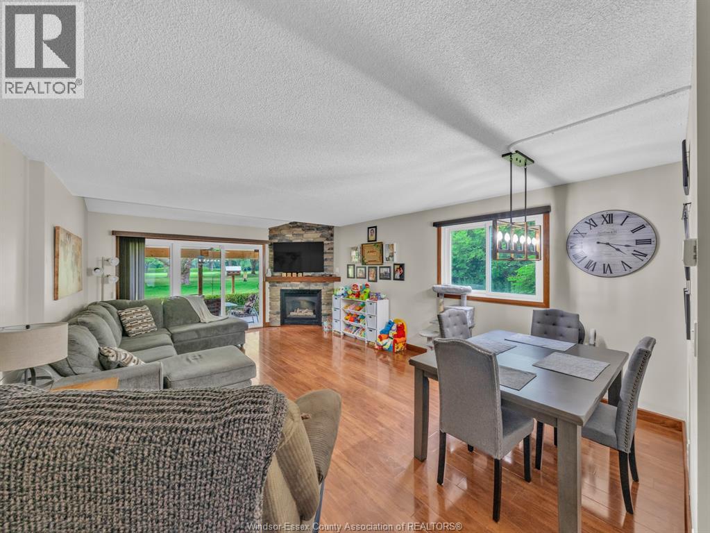 #18 345 Robson ROAD - 8