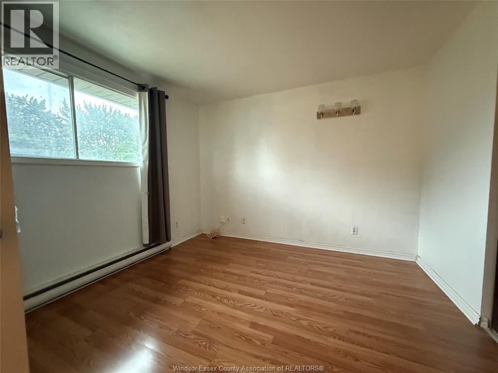 1110 ABBEY COURT - 13