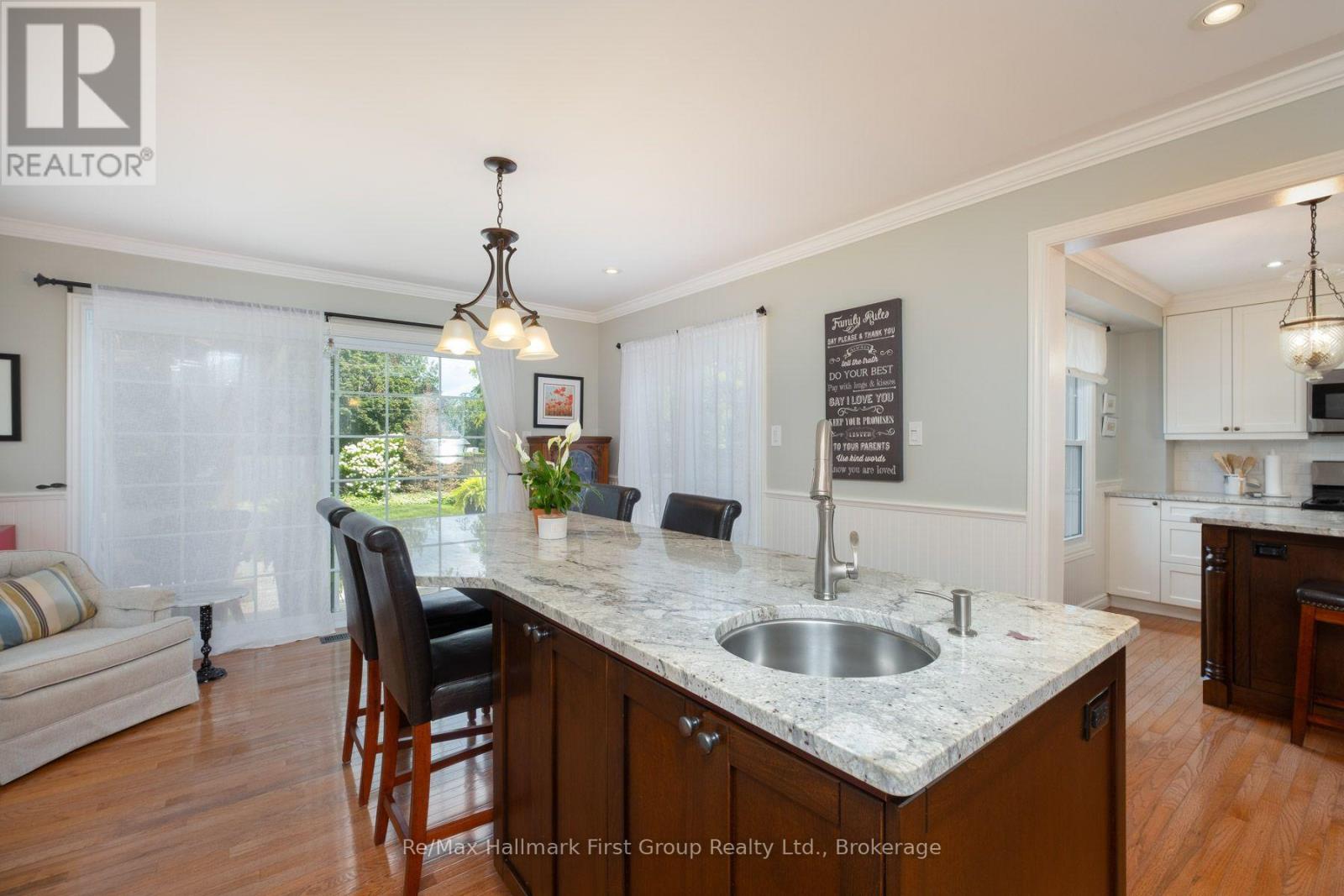 24 STRATHMANOR DRIVE - Image 11