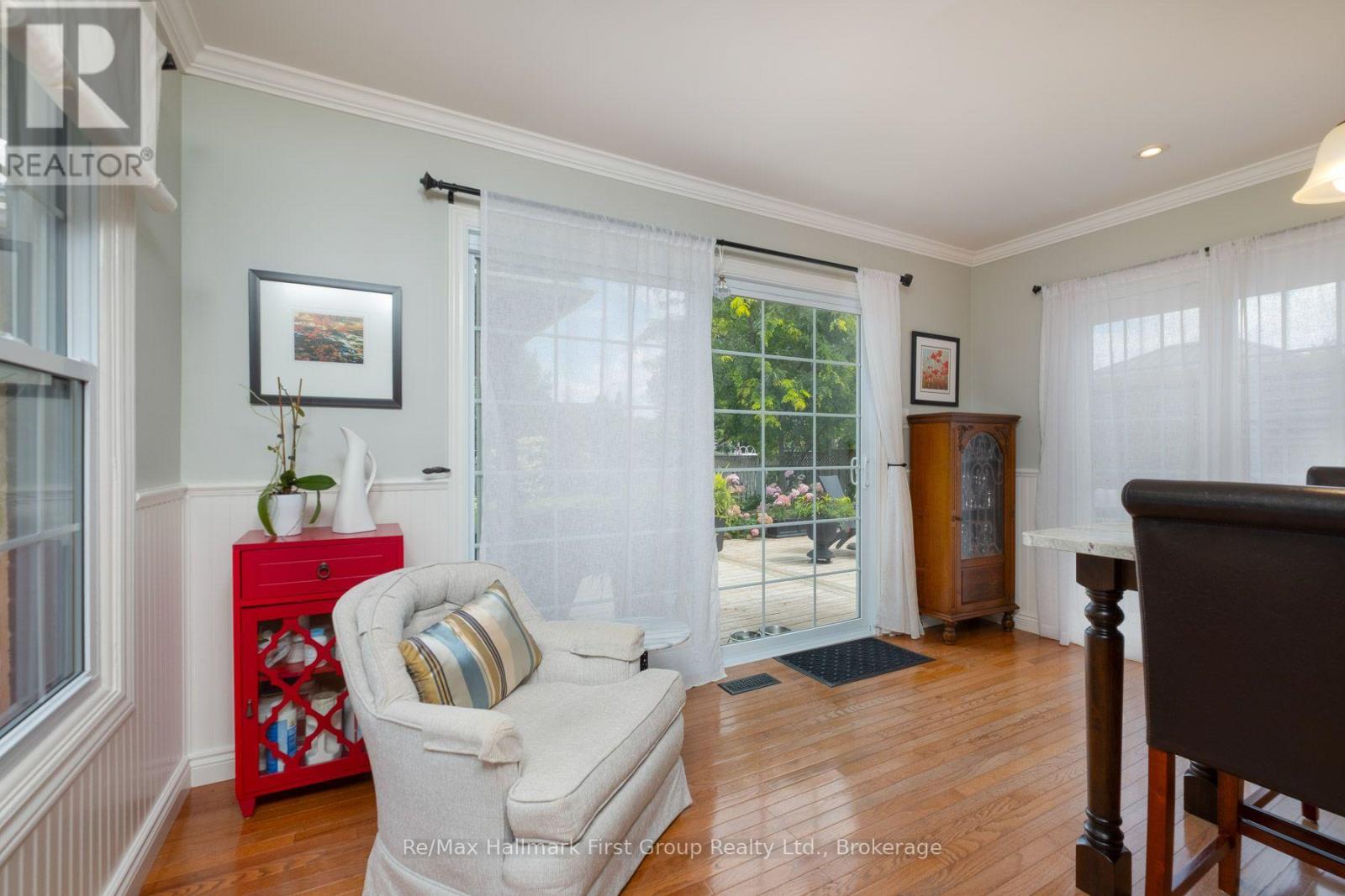 24 STRATHMANOR DRIVE - Image 13