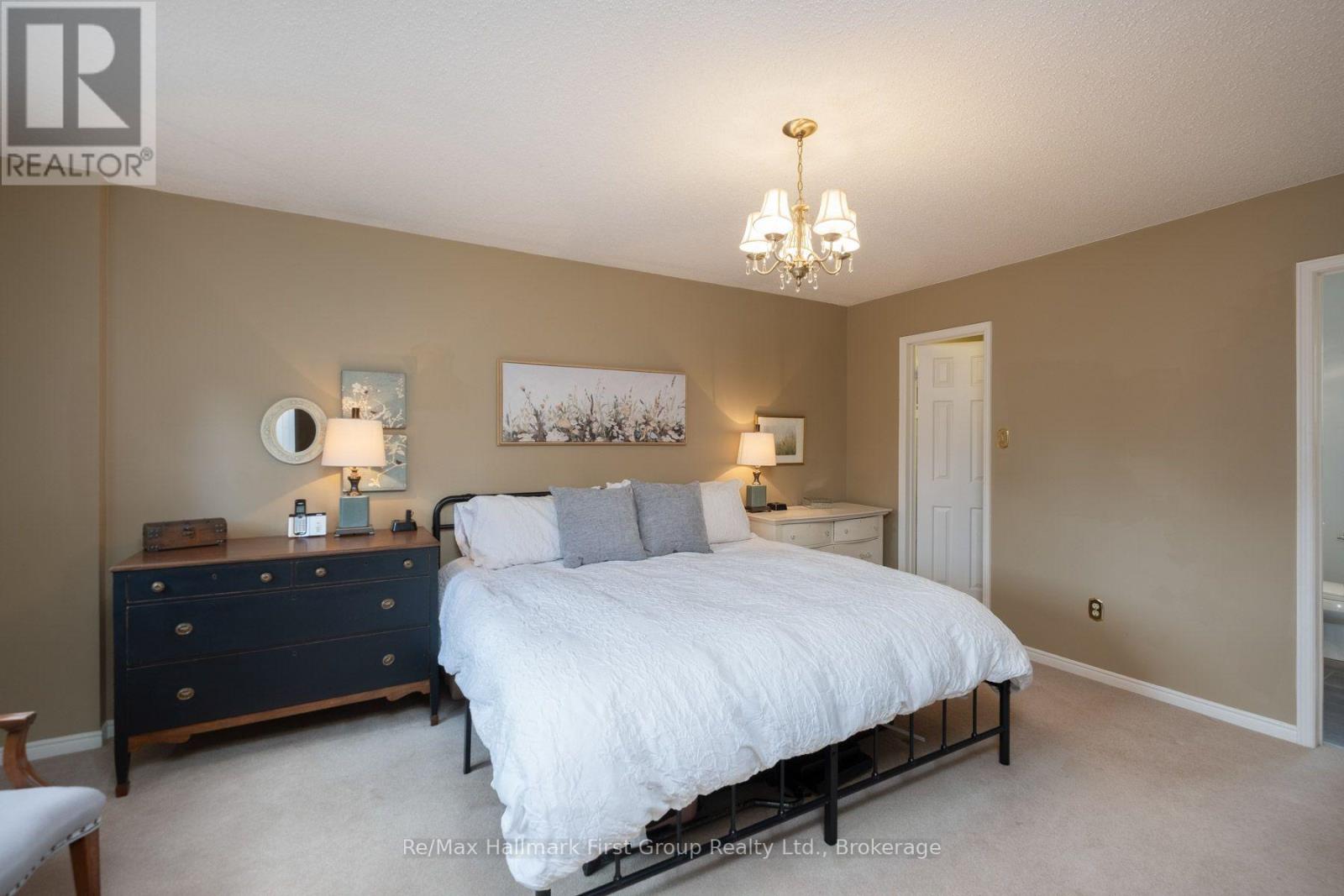 24 STRATHMANOR DRIVE - Image 16