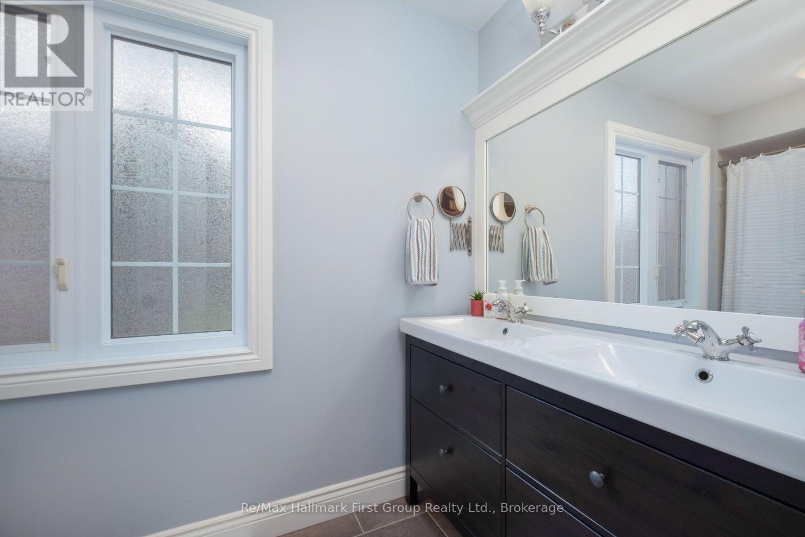 24 STRATHMANOR DRIVE - 30