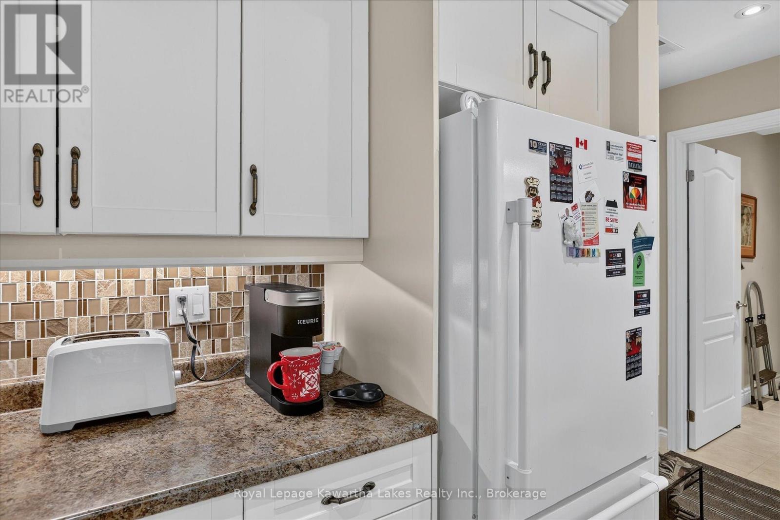 #7 35 GREEN ARBOUR WAY - 16