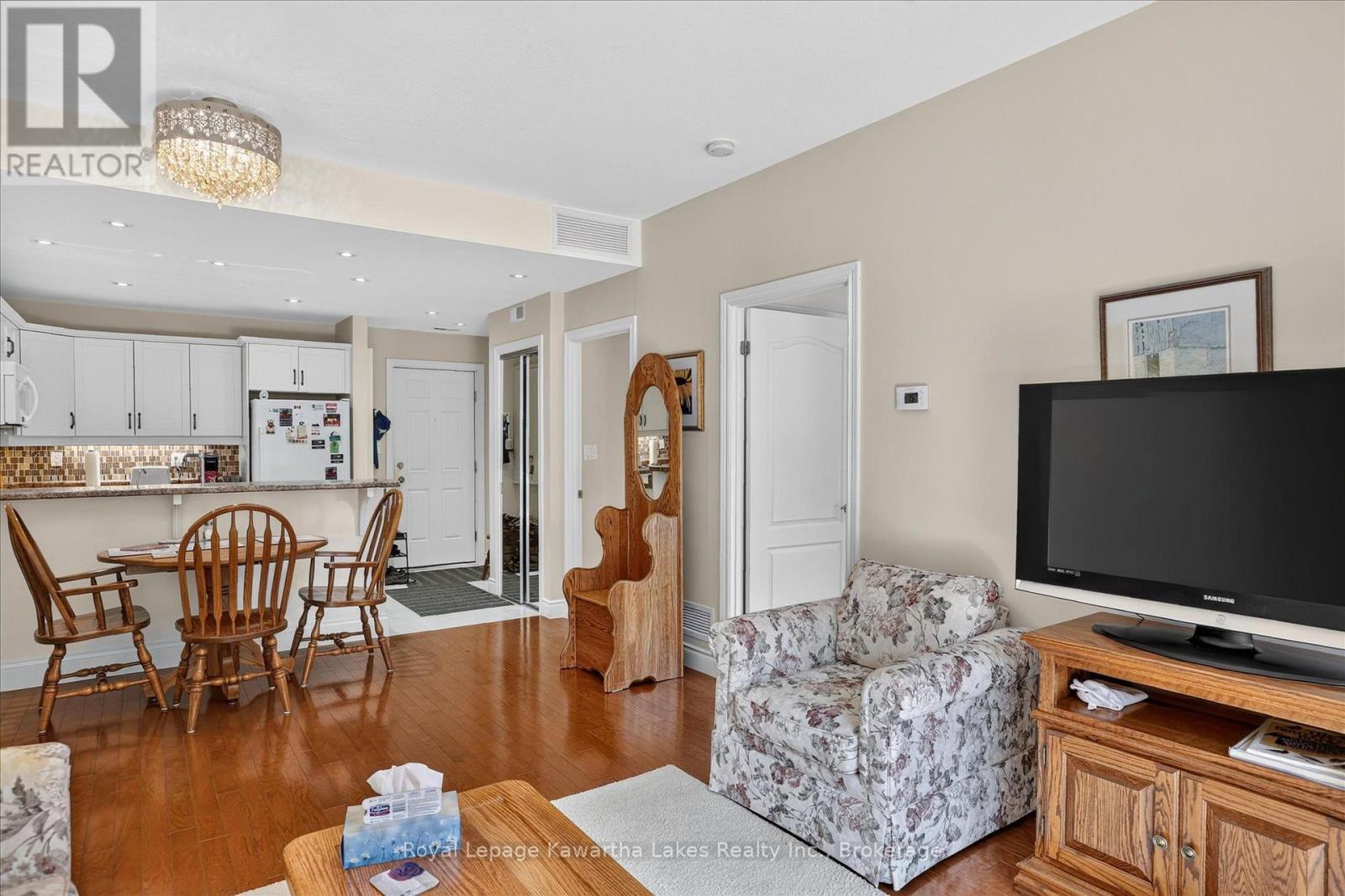 #7 35 GREEN ARBOUR WAY - 23