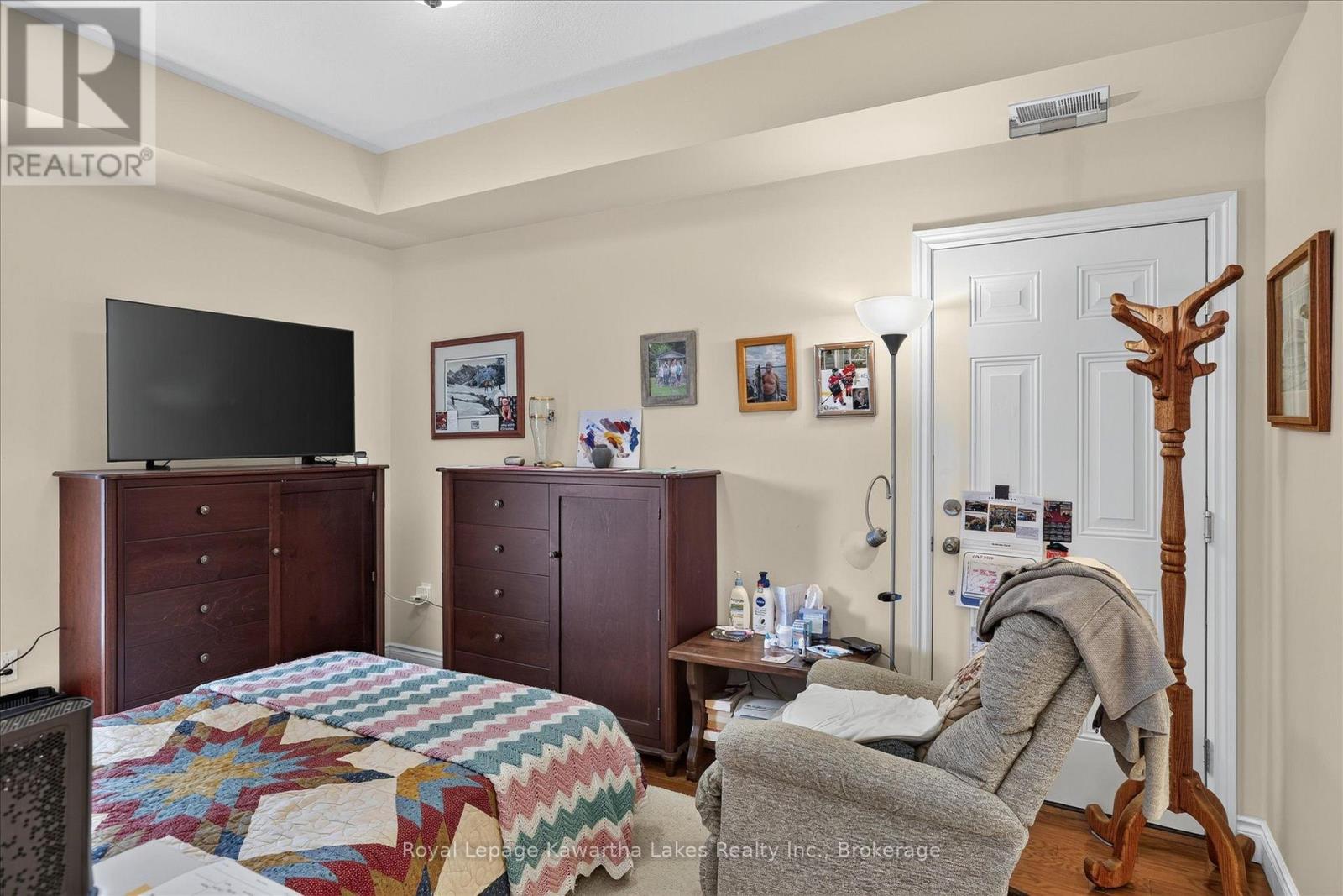 #7 35 GREEN ARBOUR WAY - 24