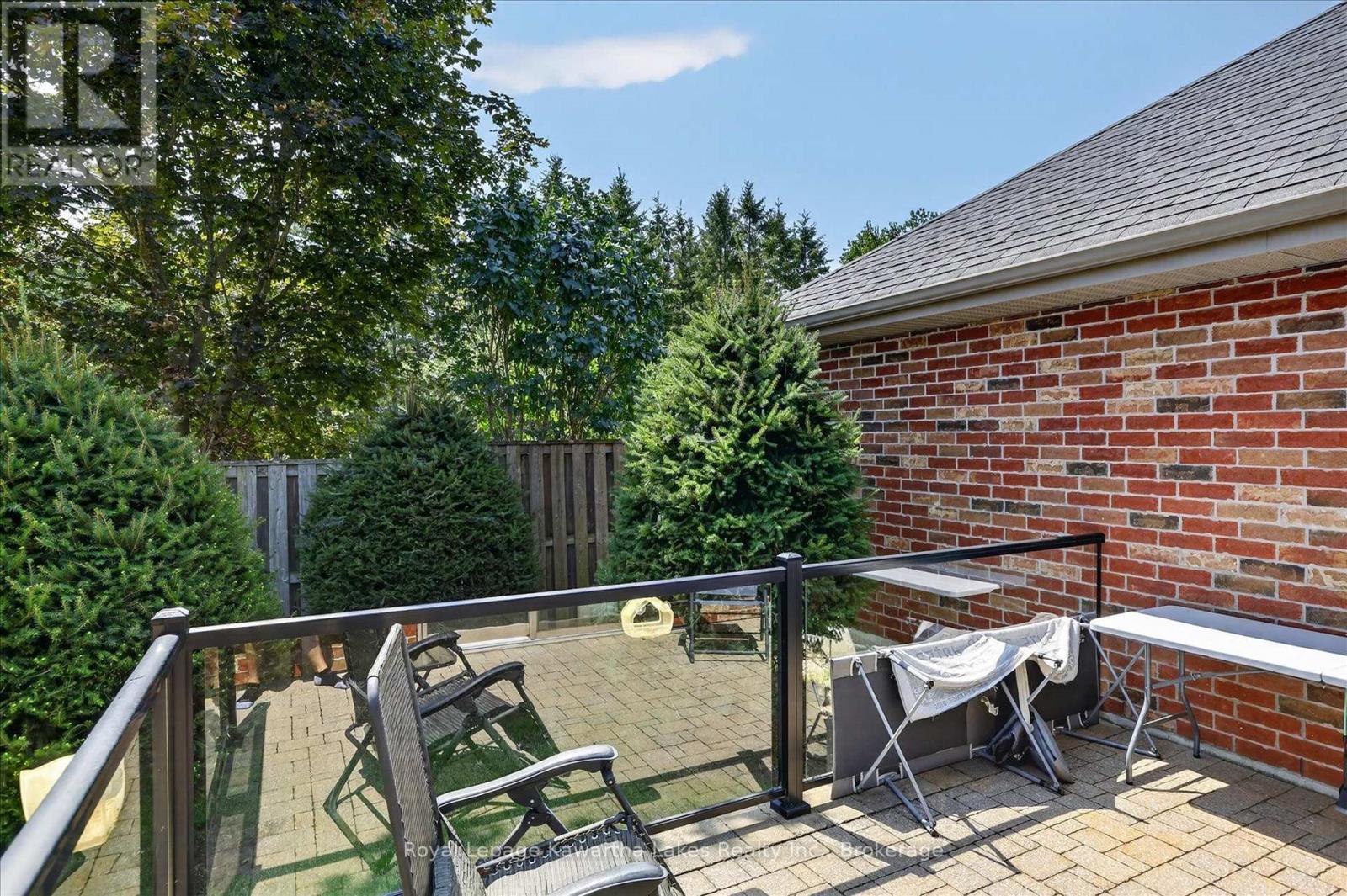 #7 35 GREEN ARBOUR WAY - 40