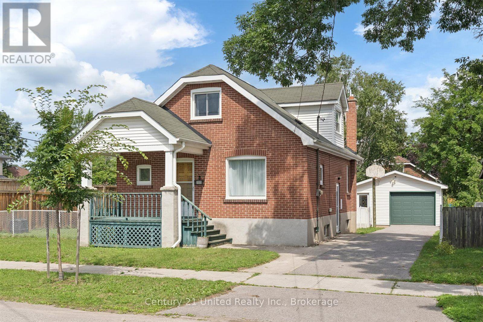 72 KENT STREET - 1