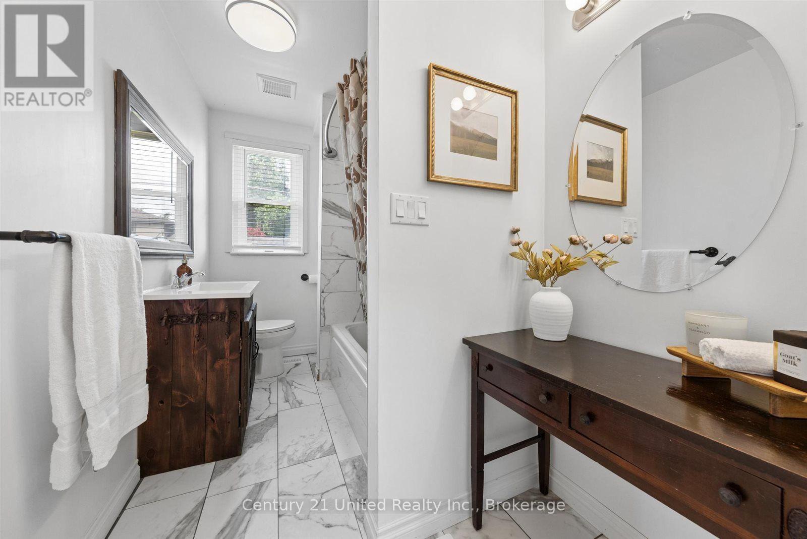 72 KENT STREET - Image 17