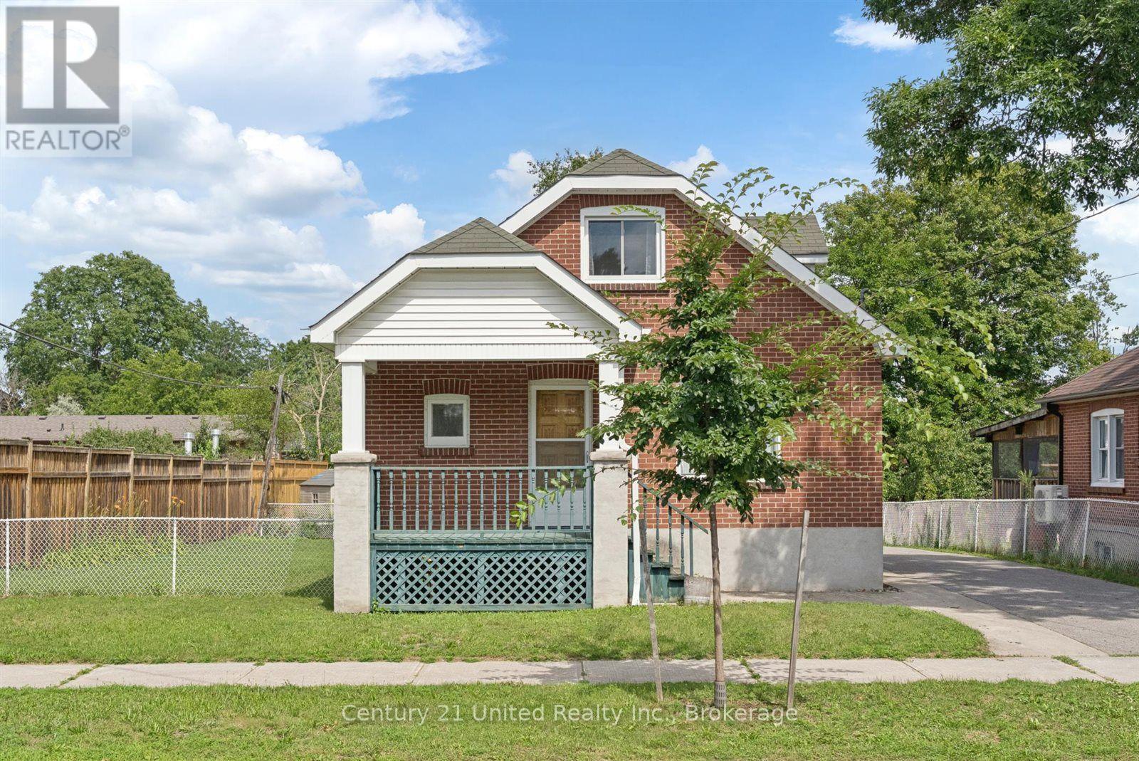 72 KENT STREET - 2