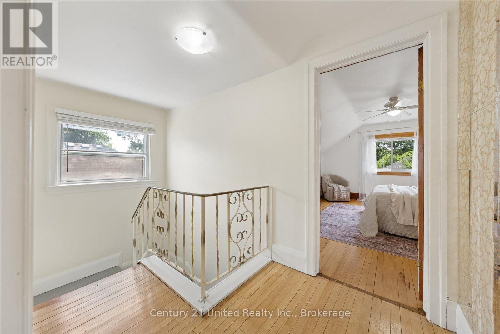 72 KENT STREET - 20