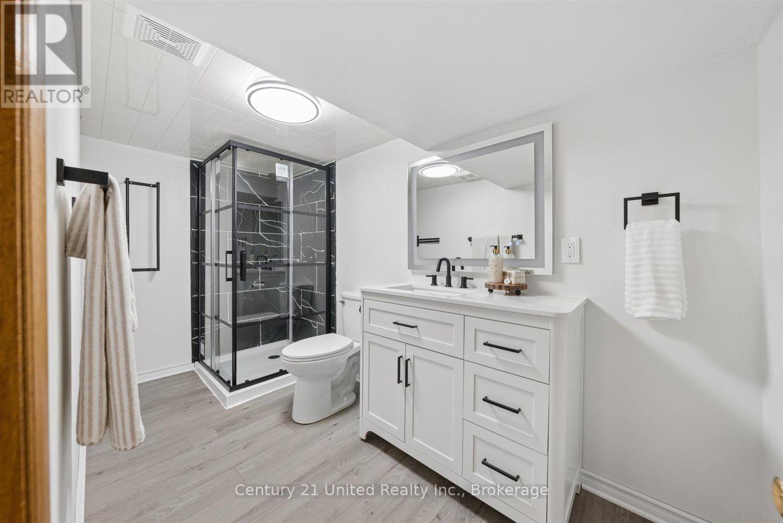 72 KENT STREET - Image 30