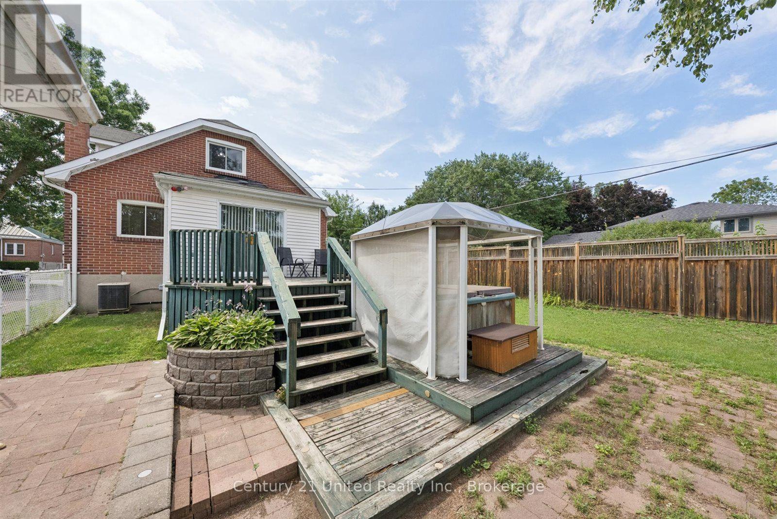 72 KENT STREET - Image 34