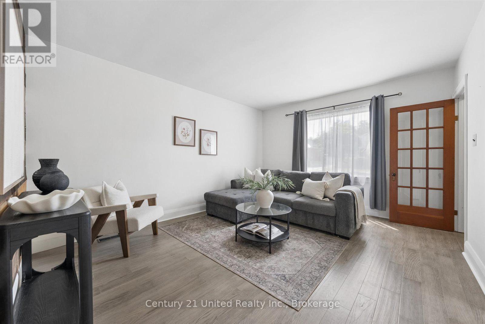 72 KENT STREET - Image 5