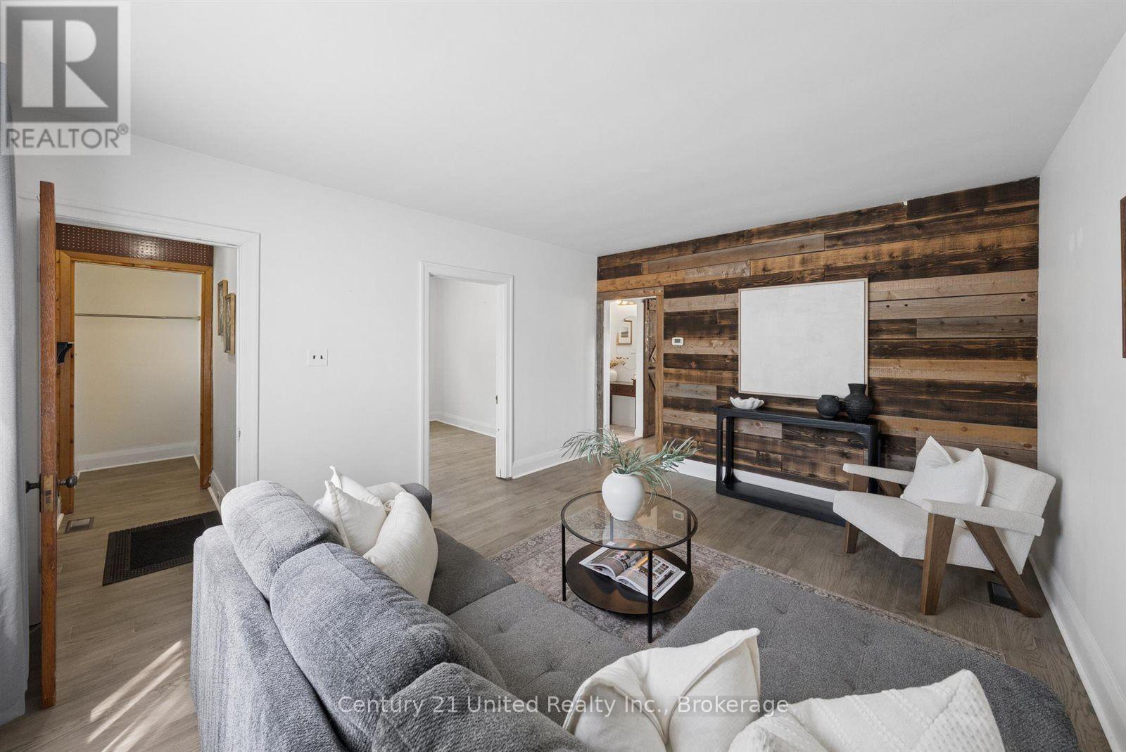 72 KENT STREET - 7