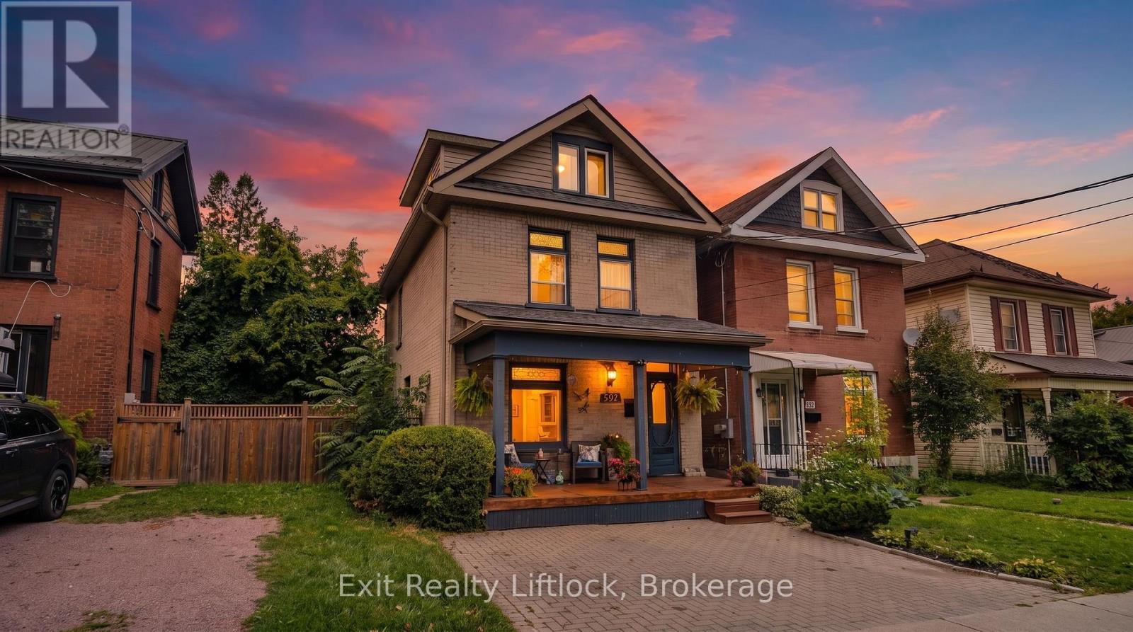 592 SHERBROOKE STREET - 1