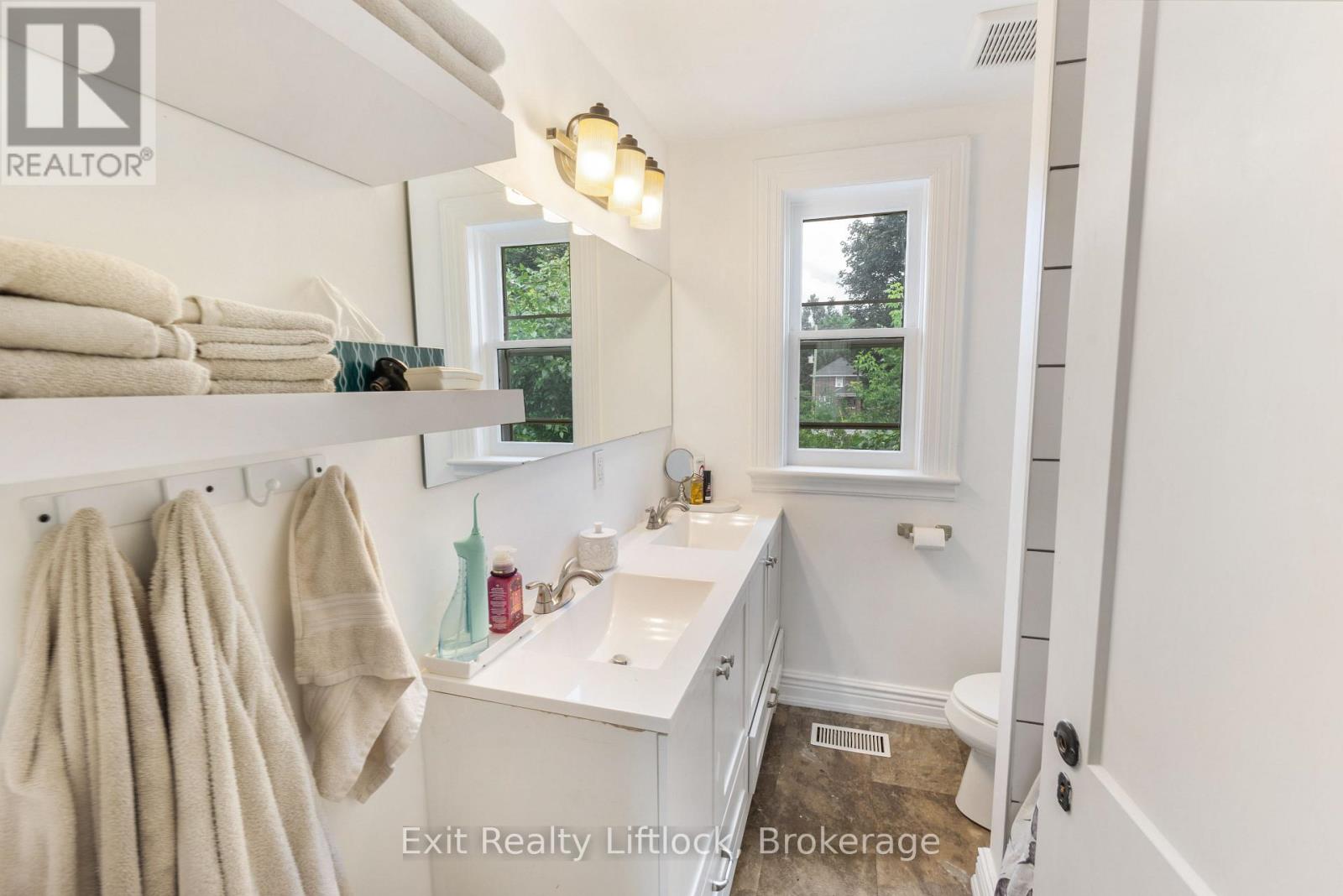 592 SHERBROOKE STREET - 15
