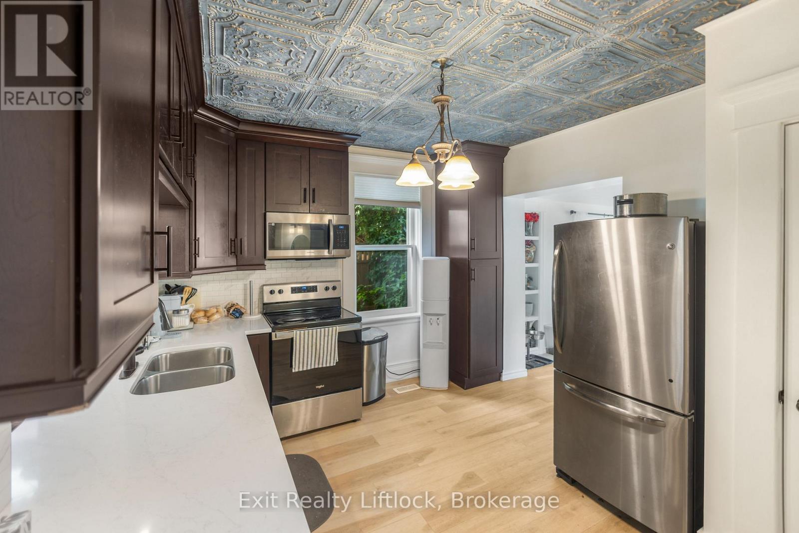 592 SHERBROOKE STREET - Image 6