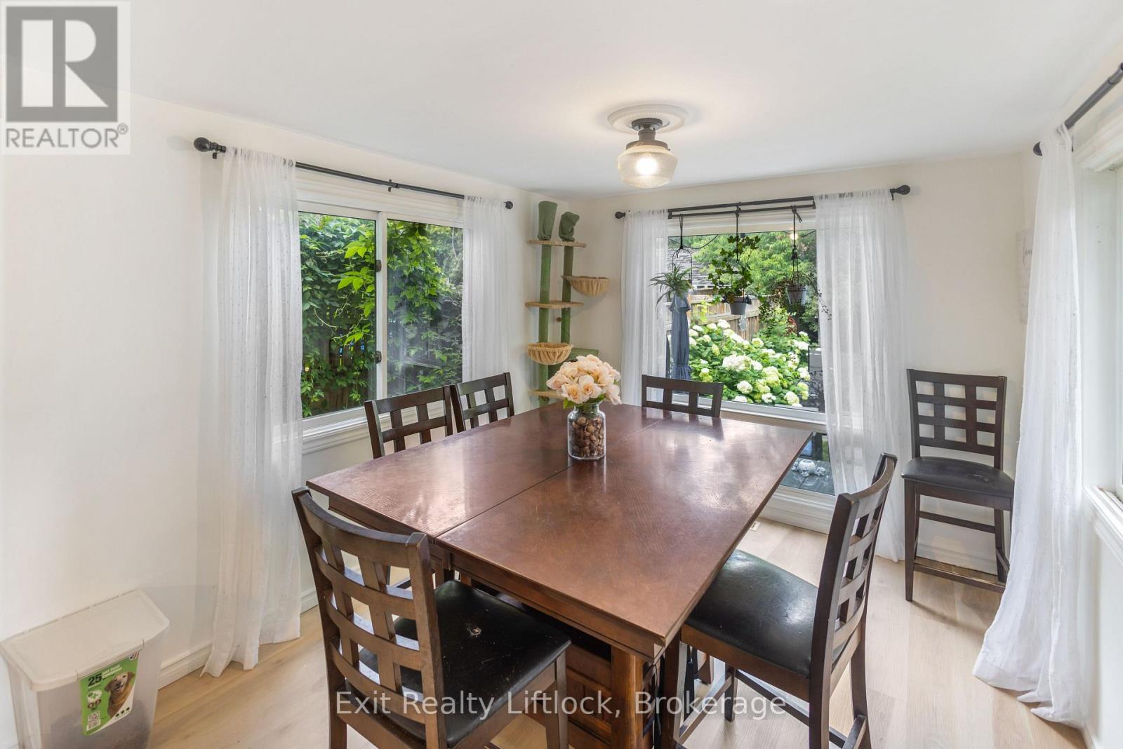 592 SHERBROOKE STREET - 7
