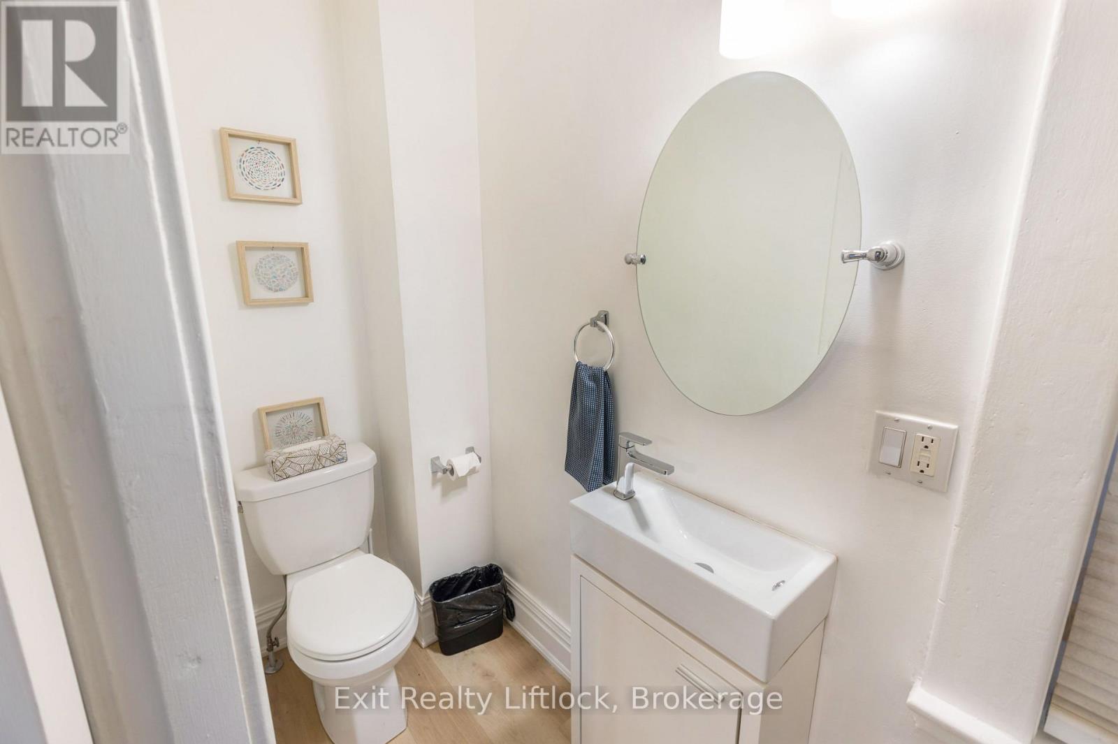 592 SHERBROOKE STREET - 8