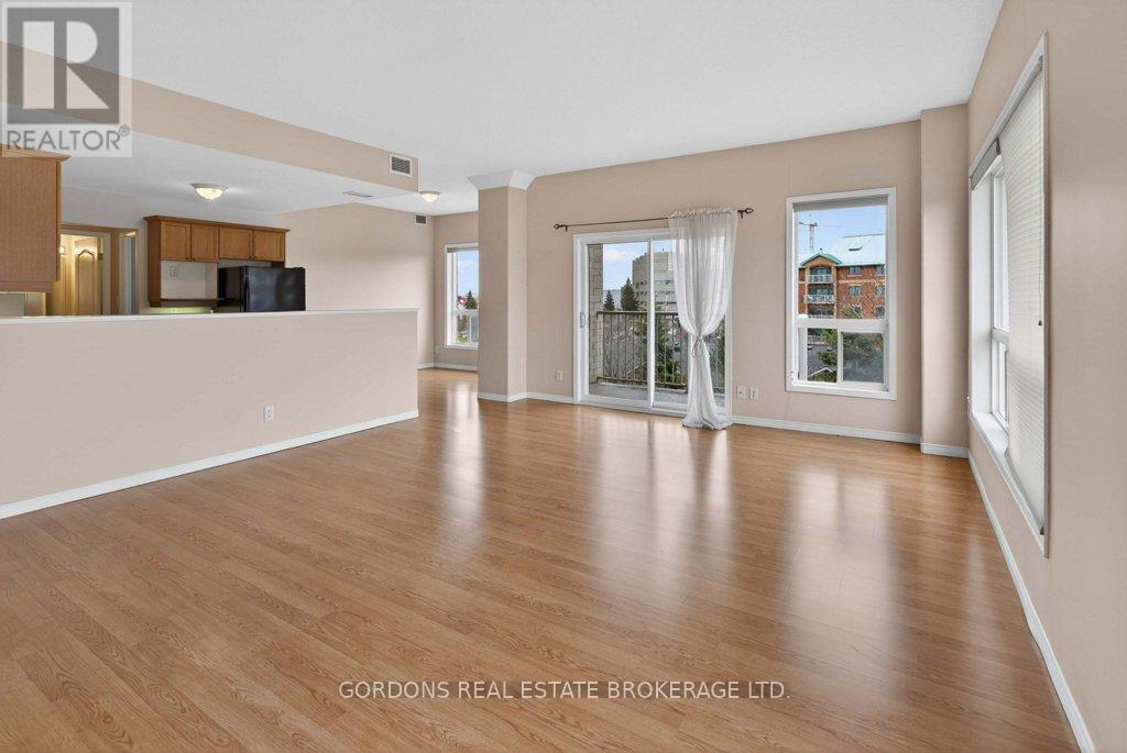 #401 350 WELLINGTON STREET - 24